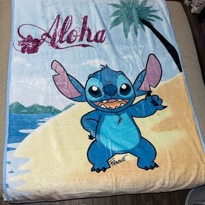 Aloha Stitch Beach Scene Blanket - Blue and Tan
